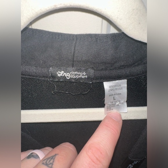 LNG Clothing Equipment - Picture 3 of 5